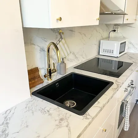 아파트 Compact And Cozy Newly Renovated *